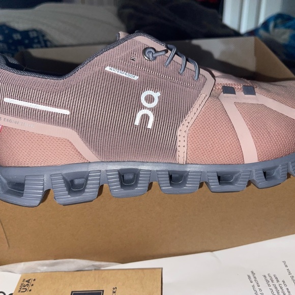 On cloud 5 waterproof sneakers - Picture 5 of 6